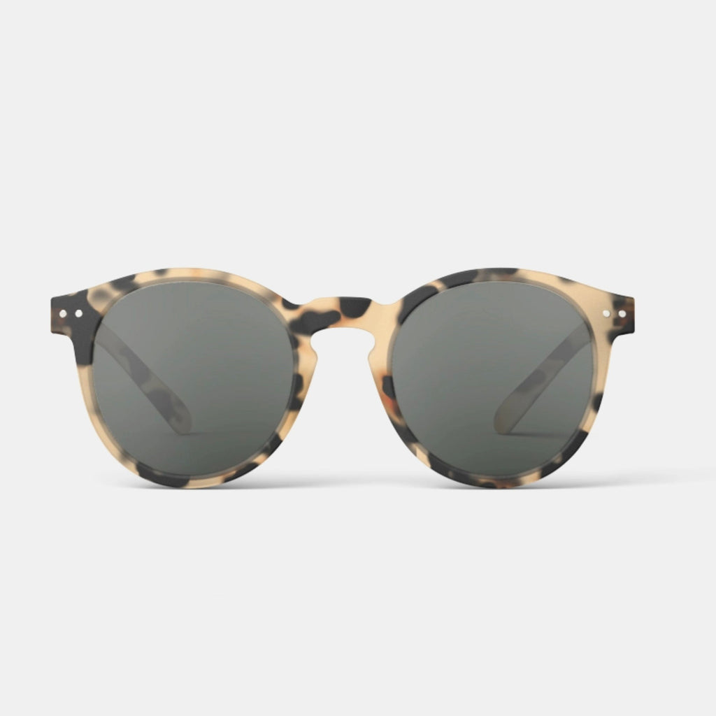 Izipizi Style M Sunglasses in Light Tortoise in Amsterdam Netherlands