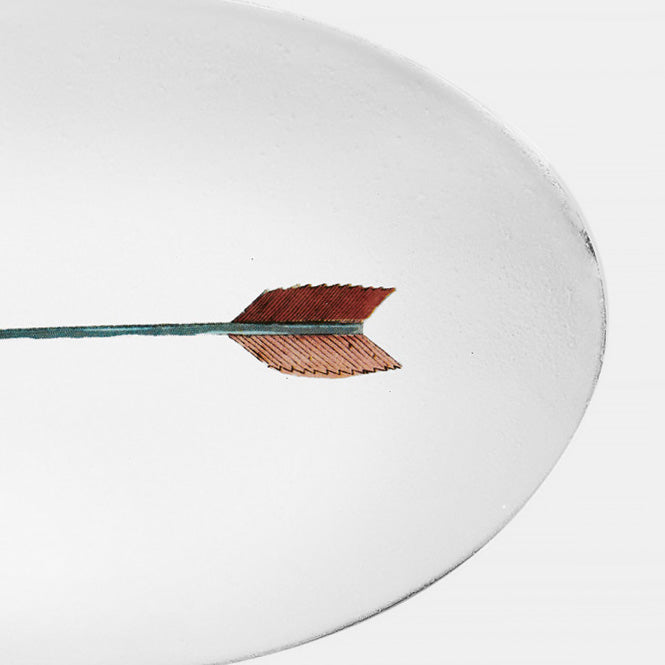 ceramic oval dish with arrow close up